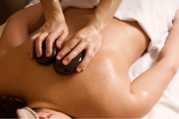 90MN MASSAGE CORPS AUX PIERRES CHAUDES