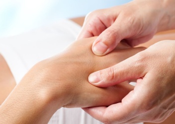 massage-mains-0a6890-01x