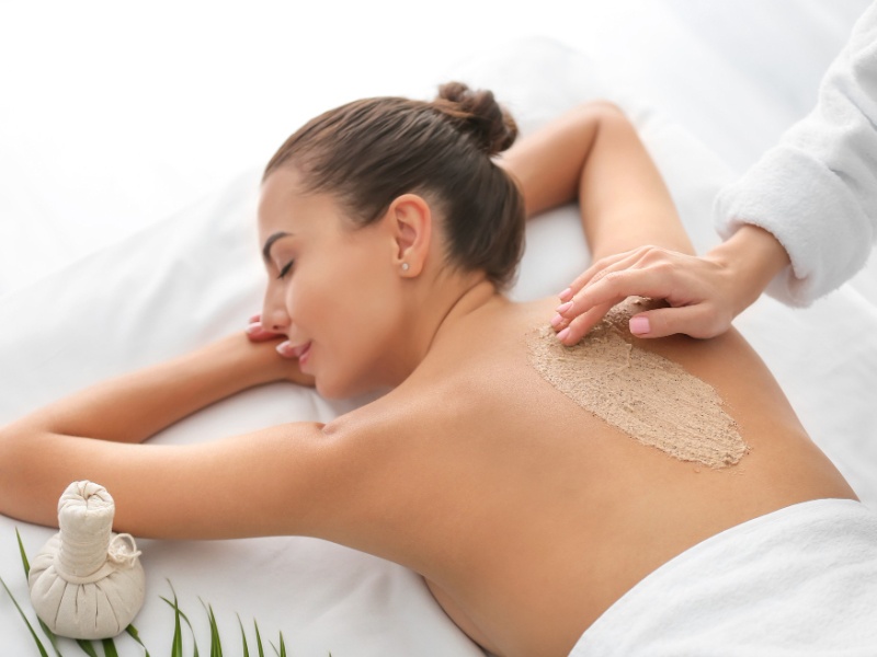 esthetique-elodie-gommage-dos